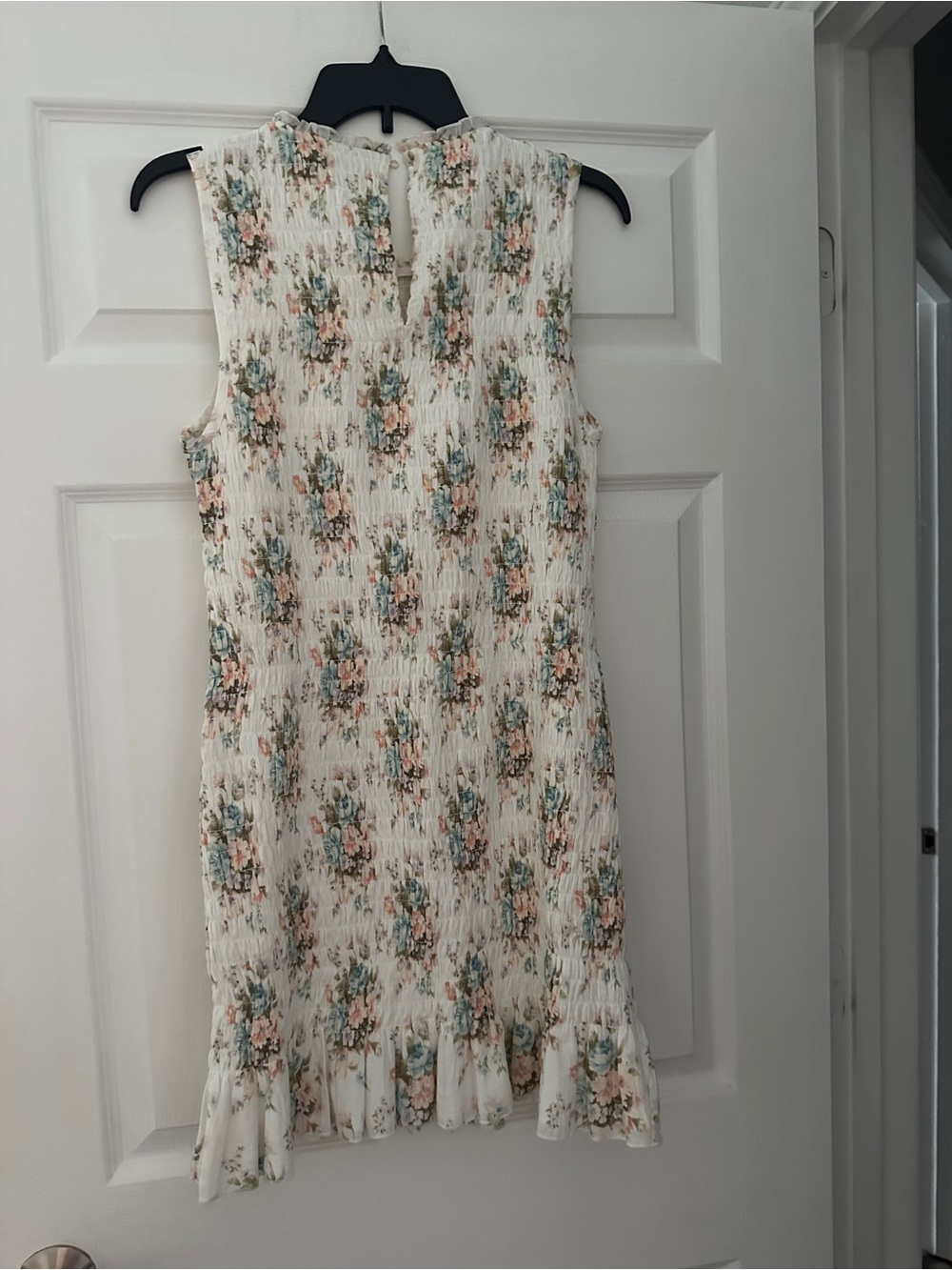 American Eagle Outfitters White Floral Sleeveless Dress